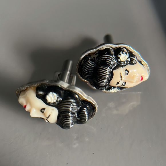 Selro Seleni Vintage Asian Face Cuff Links - Picture 10 of 14
